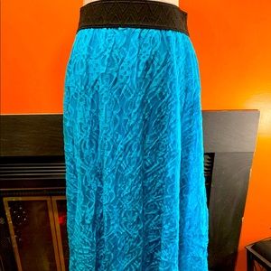 Lularoe EUC Lace Maxi M
